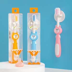 Cepillo de Dientes Infantil de Cerdas Suaves Yangzhou Little Cow Adventure con Soporte para Colgar, para Niños de 3 a 12 Años, Manual - Product Image 1