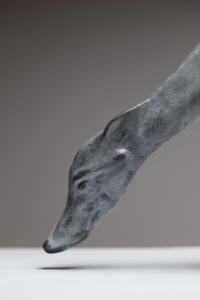 "एक बर्फीली सोजर्न" कांस्य मूर्तिकला - Product Image 5