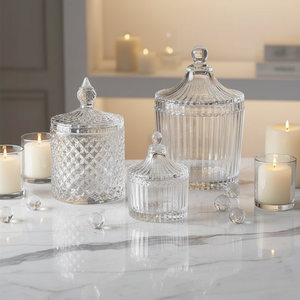 Portacandele in Vetro di Lusso Cristallino 75ml 250ml 500ml con Fondo Rotondo e Coperchi in Vetro Trasparente, Lanterne per Candele di Lusso - Product Image 4