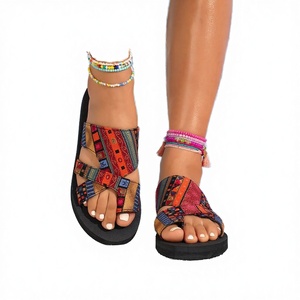 Sandalias Planas de Mujer para Exteriores, Estilo Nuevo, Étnicas, de Colores Mixtos, con Suela Gruesa, Tallas Grandes, para Uso en la Playa en Verano - Product Image 6