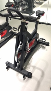 <span class=keywords><strong>Bicicleta</strong></span> de <span class=keywords><strong>spinning</strong></span> para cardio interior profesional <span class=keywords><strong>con</strong></span> <span class=keywords><strong>pantalla</strong></span> gimnasio comercial <span class=keywords><strong>bicicleta</strong></span> de cardio magnética <span class=keywords><strong>con</strong></span> calidad asegurada - Product Image 4