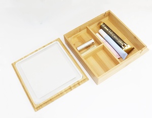 Mesa de Tocador Moderna con Marco de Madera de Bambú y Espejo con LED Inteligente Extraíble para Maquillaje - Product Image 6