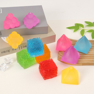 ของเล่นบีบคลายเครียดรูปทรงลูกบอลรังผึ้งมอลโทสแบบนิ่ม - Product Image 3