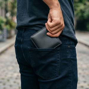 Portefeuille bifold en <span class=keywords><strong>cuir</strong></span> véritable pour hommes, avec blocage RFID, <span class=keywords><strong>porte</strong></span>-cartes fin avec fenêtre d'identification, logo personnalisé OEM - Product Image 4
