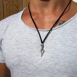 Collar de Flecha Triangular Vintage para <span class=keywords><strong>Hombre</strong></span>, Collar Vikingo con Punta de Flecha, Collar de <span class=keywords><strong>Cadena</strong></span> Larga para <span class=keywords><strong>Hombre</strong></span>, Joyería de Aleación Plateada - Product Image 2