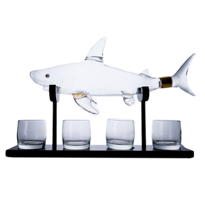 Ensemble de carafes à <span class=keywords><strong>whisky</strong></span> en verre de forme de requin unique à haute teneur en borosilicate fabriqué à la main - Product Image 6