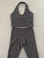 Ensemble décontracté 3 pièces à rayures, col halter, sans manches, coupe ajustée, en coton doux et élasthanne, avec pantalon capri, pour femme, idéal pour le quotidien et le streetwear