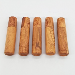 Venta al por mayor Venta de Lujo 5ml 10ml 15ml Rollo de vidrio vacío en botella <span class=keywords><strong>para</strong></span> aromaterapia perfume Aceite facial Crema <span class=keywords><strong>para</strong></span> <span class=keywords><strong>los</strong></span> <span class=keywords><strong>ojos</strong></span> aceite esencial - Product Image 5
