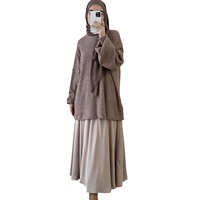 Ensemble deux pièces Nuosha OEM pour femmes musulmanes, haut à manches longues et jupe longue, pour un usage quotidien décontracté