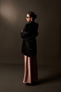 Blazer pour femme en laine tissée respirante, 78% polyester, 18% rayonne, 4% élasthanne, col en V, manches longues, boutonnage simple - Product Image 3