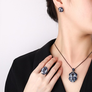 Wholesale Eco-friendly Copper Cushion Cut Blue 15*20mm Cubic Zirconia Vintage Necklace <b>Earrings</b> Jewelry <b>Set</b> for Women - Product Image 6