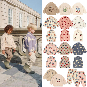 Prêt à expédier <span class=keywords><strong>bébé</strong></span> <span class=keywords><strong>fille</strong></span> Sherpa polaire veste avec coeur coloré cerise coeur imprimé enfant en bas âge hiver chaud fermeture éclair <span class=keywords><strong>manteau</strong></span> - Product Image 6
