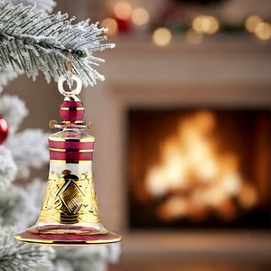 Adorno Navideño de Campana de Vidrio Soplado a Mano con Detalles en Oro de 24K, Decoración Navideña Colgante de Lujo - Product Image 1