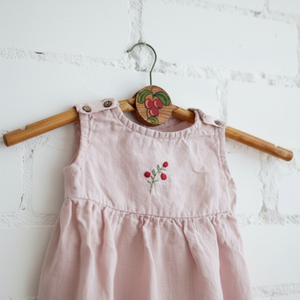 Vestido de lino suave bordado a mano para niñas, estilo informal para el primer cumpleaños de niños pequeños, OEM hecho en Vietnam - Product Image 1