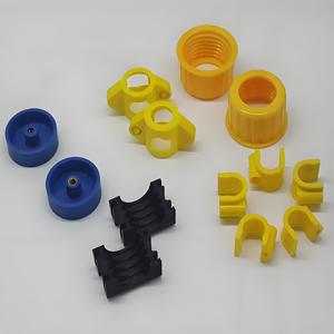 Composants en plastique moulés par injection sur mesure |   Clips de tuyauterie PA66/POM/PP, inserts filetés, boutons de commande et bagues - Product Image 2