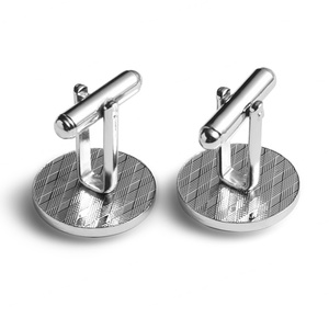 Mancuernillas de camisa de ajuste delgado con logotipo negro de esmalte epoxi suave de diseño redondo simple - Product Image 5