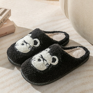 Chaussons confortables pour femmes, motif ours de dessin animé, en coton doux avec semelle extérieure antidérapante en TPR, fourrure thermique en peluche pour l'été - Product Image 6