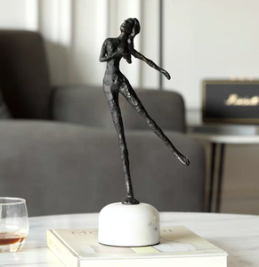 Décoration d'intérieur Petites filles dansantes Sculpture modèle Cadeaux pour la maison Ornements en fer Artisanat pour les intérieurs de restaurant - Product Image 2