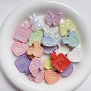 10 unids/bolsa de cuentas acrílicas de dibujos animados conejito corazón Perfume Diy cuerda para el pelo bolsa pluma pulsera espaciador cuentas para la fabricación de joyas de colores mezclados - Product Image 5