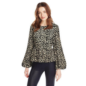 Blusa de Mujer con Estampado de Leopardo, Cuello Redondo, Mangas Largas Abullonadas, Cintura Ajustada, Dobladillo con Volantes, Estilo Retro Elegante y Favorecedor - Product Image 1