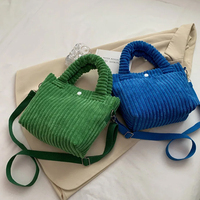 Großhandel Modische Gestreifte Einriemen-Cordtasche/Crossbody-Tasche für Damen
