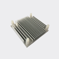 Radiateur en aluminium extrudé CNC de haute qualité et haute précision, épaisseur 0,8 mm, pour pièces automobiles/moto universelles
