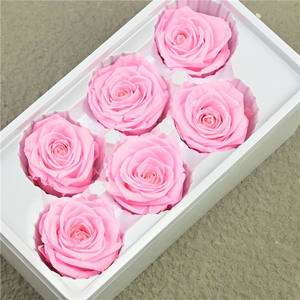Vente en gros de têtes de roses éternelles naturelles de 5 à 6 cm, roses conservées colorées et bon marché pour mariage, Saint-Valentin - Product Image 3