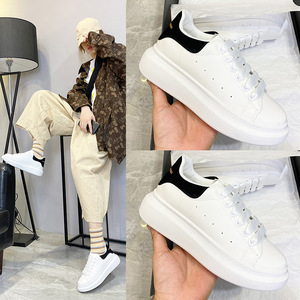 <span class=keywords><strong>Scarpe</strong></span> di Tendenza 2025 Piccole <span class=keywords><strong>Bianche</strong></span> da Uomo con Suola Spessa Primavera <span class=keywords><strong>e</strong></span> Autunno Rialzate Casual <span class=keywords><strong>Sportive</strong></span> da Uomo - Product Image 3
