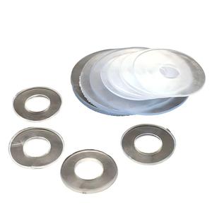 Entretoise plate transparente en PVC pour isolation et protection des boulons de quincaillerie de meubles, fabriquée en Chine - Product Image 3