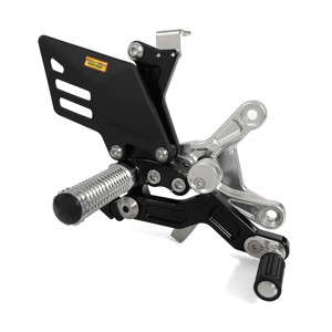 Reposapiés Traseros Ajustables de Aluminio CNC FULL REV RACING para Motocicleta KAWASAKI <span class=keywords><strong>ZX6R</strong></span> ZX-6R ZX 6R NINJA ZX600 2009 a <span class=keywords><strong>2023</strong></span> - Product Image 1
