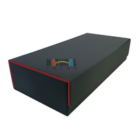 Boîte de rangement de luxe personnalisée en cuir pour cartes de jeu de société TCG, avec couvercle en plastique de protection