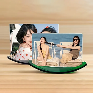 Support d'affichage créatif en acrylique double face en forme de bateau pour photos de 6, 7 et 8 pouces - Product Image 1