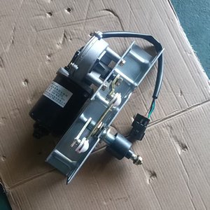 Moteur d'essuie-glace avant compatible Liugong SP196587 pour pelle hydraulique et chargeuse sur pneus - Product Image 6