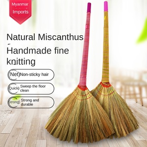 Vassooura de grama natural para saneamento Hand-Woven vassooura ecológica com material degradável para varrer estrada e limpeza ao ar livre - Product Image 2