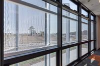 Panneau perforé pour façade Alucobond 3mm 4mm 5mm 6mm PEVE Pvdf  Feuille ACP Revêtement mural extérieur