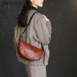 กระเป๋าผู้หญิงรุ่นใหม่ขายดี ดีไซน์หรูหราและลำลองสำหรับทำงาน กระเป๋าหนังสไตล์เรโทร สะพายไหล่เดียวหรือสะพายข้างได้ - Product Image 1