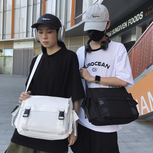 Sac messager unisexe personnalisé en gros, impression sur mesure, imperméable, haute qualité, sac banane, logo et taille personnalisables - Product Image 5