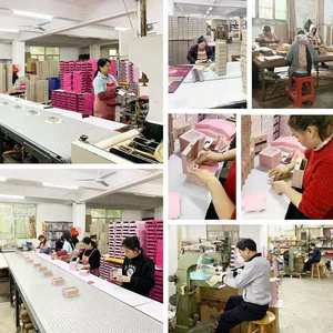 กล่องดนตรีหมุนรูปปราสาทแบบสั่งทำของ Yiyu พร้อมนักบัลเลต์หมุนได้ ผลิตจากกระดาษรักษ์โลก ใช้มือหมุน มีกระจกในตัว เสียงเพลงยุค <span class=keywords><strong>90</strong></span> ดีไซน์ทันสมัย - Product Image 5