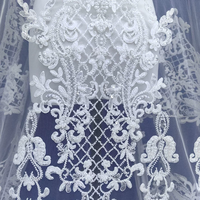 Tissu en dentelle de tulle brodé de perles et de sequins pour robe de mariée, voile et mantille