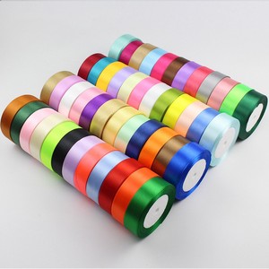 All'ingrosso della fabbrica <span class=keywords><strong>nastro</strong></span> di raso solido doppio colore rosso velluto stampato in <span class=keywords><strong>gros</strong></span> <span class=keywords><strong>grain</strong></span> per uso decorazioni con 1cm 2.5 <span class=keywords><strong>cm</strong></span> 4 <span class=keywords><strong>cm</strong></span> <span class=keywords><strong>10</strong></span> <span class=keywords><strong>cm</strong></span> - Product Image 1