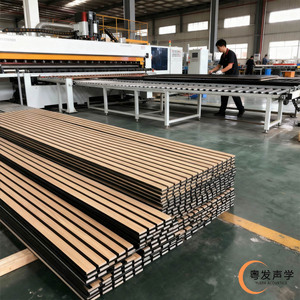 Pannelli Acustici in MDF 600x2400mm - Doghe Moderne in Noce e Rovere, Riduzione del Rumore del 80%, Ecologici per Casa, <span class=keywords><strong>Fai</strong></span>-<span class=keywords><strong>da</strong></span>-<span class=keywords><strong>te</strong></span> e Design Grafico - Product Image 1