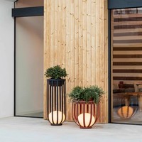 Lampe sur pied en résine de design moderne pour salon, projets hôteliers, sculpture corporelle humanoïde créative, alimentation CA, 3000K CCT, tailles moyennes