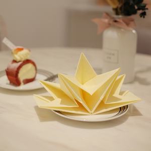 Santian Paper Color Fancy Serviettes <span class=keywords><strong>en</strong></span> papier pré-pliées, serviettes <span class=keywords><strong>en</strong></span> papier <span class=keywords><strong>Origami</strong></span> pour la fête <span class=keywords><strong>de</strong></span> Noël - Product Image 1