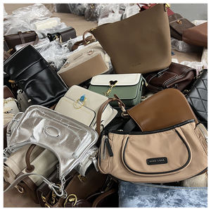 Factory Outlet <span class=keywords><strong>Guess</strong></span> Bags para mujeres Artículos originales a granel Lotes al por mayor Bolsos de segunda mano, bolsos pequeños nuevos para mujeres Damas - Product Image 4