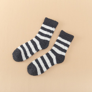 Calzini termici in pile in poliestere a righe invernali Casual a righe che assorbono sudore da uomo - Product Image 6