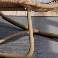 Fauteuil à bascule d'extérieur de style nordique, idéal pour les occasions en plein air comme les terrasses, les balcons, les cours, etc.