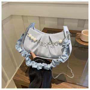 Bolso de hombro con forma de nube fruncida con decoración de cuentas para mujer - Product Image 3