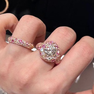 Bague de luxe en or rose pour femme, haute qualité, avec jade rouge dégradé et diamant rose, plaqué argent pur S925 - Product Image 2