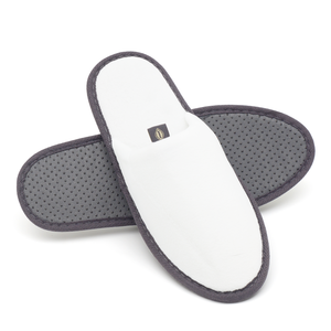 Zapatilla de lujo con logotipo personalizado de OEM, zapatillas suaves de baño desechables lavables con punta abierta blancas baratas para hoteles - Product Image 2