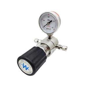 Regulador de Gas de Una Etapa con Entrada Manual y 2 Salidas, Conexión Roscada, Certificado ISO - Product Image 2